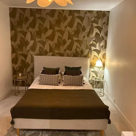 Le Petit Rocher Dore Апартаменты *